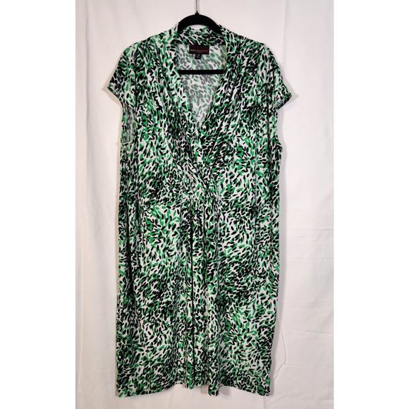 Dana Buchman 2X $68 Green Leafy Print Liquid Knit Dress Plus Botanical - Picture 1 of 11